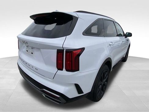 Used 2022 Kia Sorento SX image 9