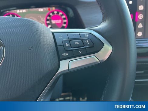 Used 2024 Volkswagen Atlas SEL Premium R-Line image 30