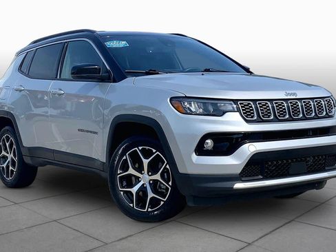 Used 2024 Jeep Compass Limited AWD/4WD image 3