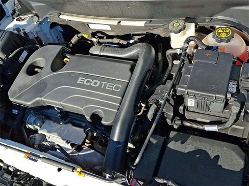 Certified 2021 Chevrolet Equinox LS image 25