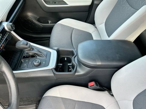 Used 2024 Toyota RAV4 XLE w/ Convenience Package AWD/4WD image 29