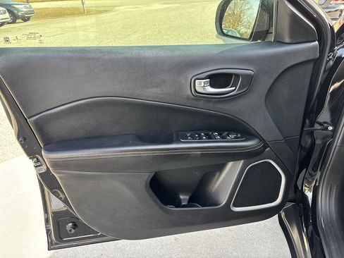 Used 2019 Jeep Compass Latitude image 20