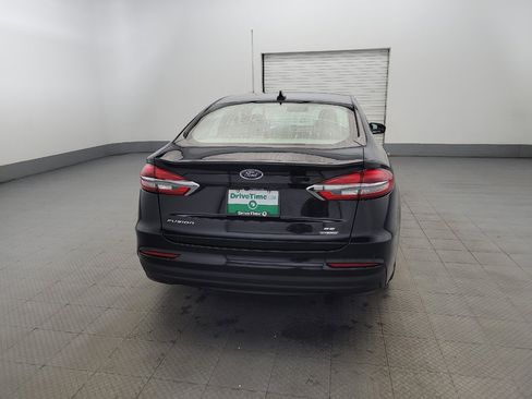 Used 2020 Ford Fusion SE image 7