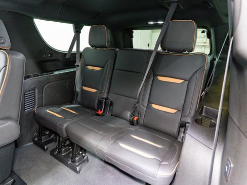 Used 2024 GMC Yukon XL AT4 image 34