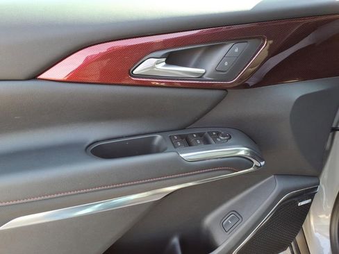 New 2026 Chevrolet Traverse Z71 w/ Enhanced Driving Package image 11