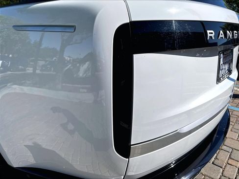 Used 2023 Land Rover Range Rover Autobiography AWD/4WD image 28