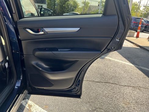 Used 2019 MAZDA CX-5 Touring image 40