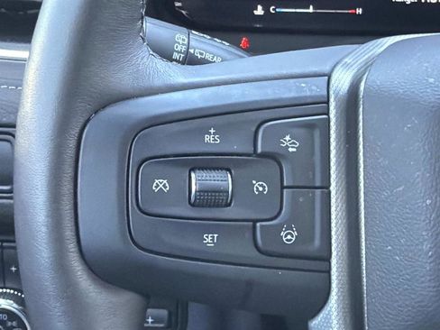 Used 2024 GMC Yukon XL Denali w/ Advanced Technology Package image 22