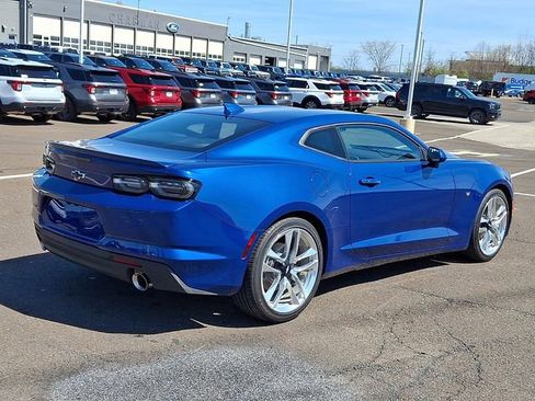 Used 2020 Chevrolet Camaro LT w/ RS Package image 6