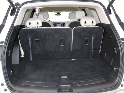 Used 2024 Buick Enclave Essence w/ Technology Package image 13