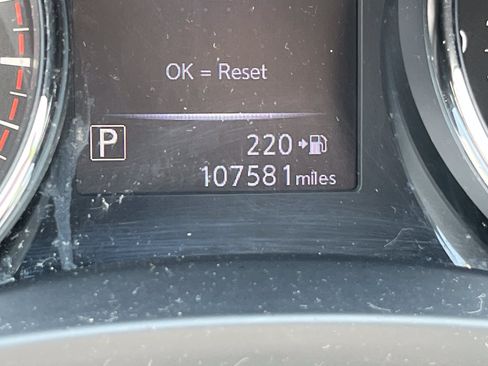 Used 2018 Nissan Rogue Sport S AWD/4WD image 25