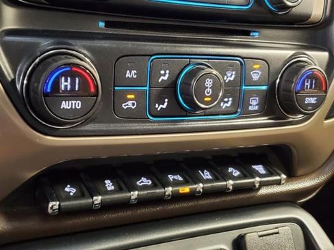 Used 2017 GMC Sierra 2500 Denali w/ Duramax Plus Package image 26