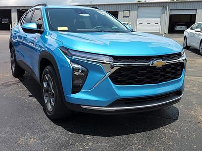 Used 2025 Chevrolet Trax LT