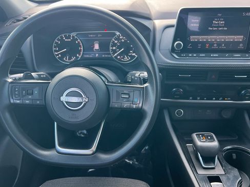 Used 2023 Nissan Rogue SV image 11