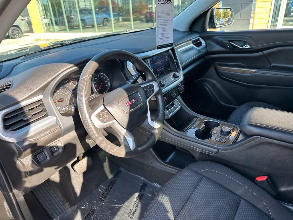 Used 2023 GMC Acadia SLE w/ Driver Convenience Package FWD image 27
