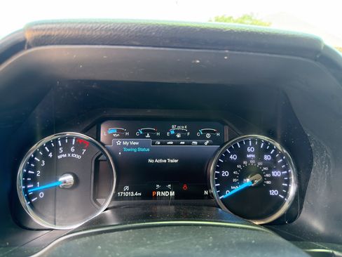 Used 2019 Ford Expedition Max Platinum RWD image 22