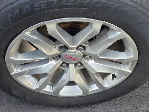 Used 2021 GMC Sierra 1500 SLT w/ X31 Off-Road Package image 10