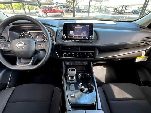 New 2026 Nissan Rogue S image 5