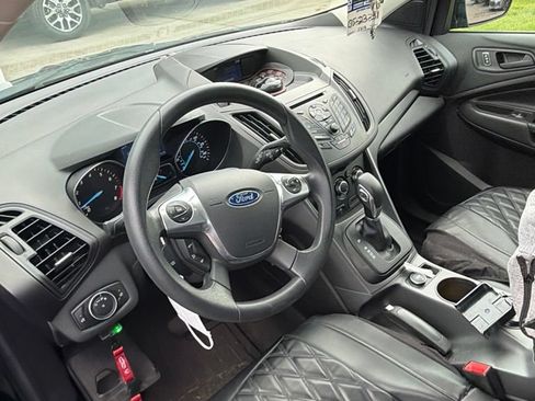 Used 2015 Ford Escape S FWD image 9