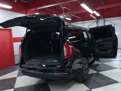 Used 2023 GMC Yukon XL AT4 w/ AT4 Premium Plus Package image 28