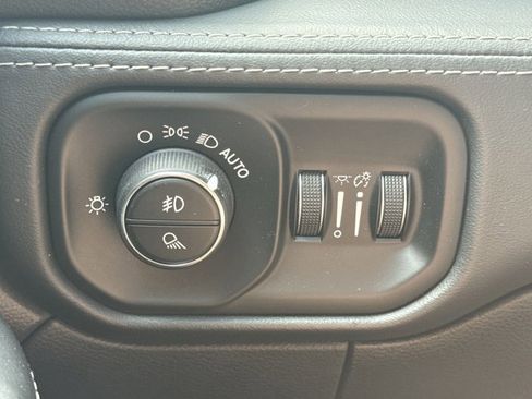 Used 2022 RAM 3500 Limited image 14