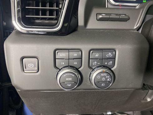 New 2025 GMC Sierra 2500 Denali w/ Denali Reserve Package image 20