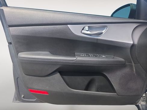 Used 2024 Kia Forte LXS FWD image 16