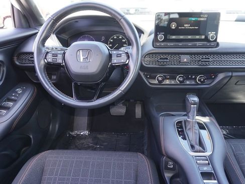 Used 2023 Honda HR-V Sport image 11