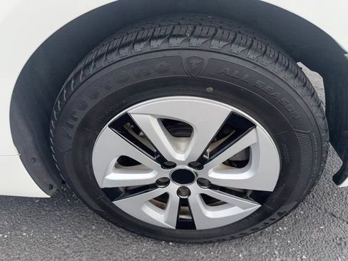 Used 2016 Toyota Prius Two FWD image 25