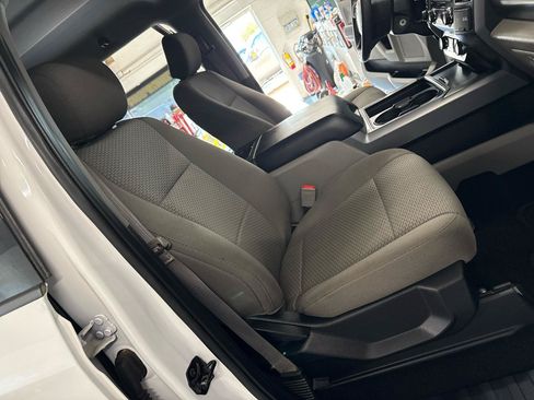 Used 2019 Ford F250 XLT w/ XLT Premium Package AWD/4WD image 46