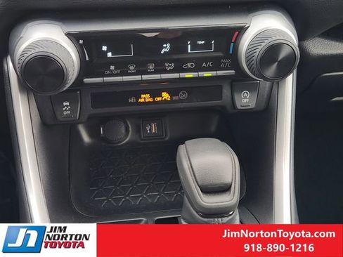 Used 2025 Toyota RAV4 LE image 20