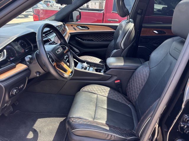 Used 2023 Jeep Grand Cherokee L Summit AWD/4WD image 13