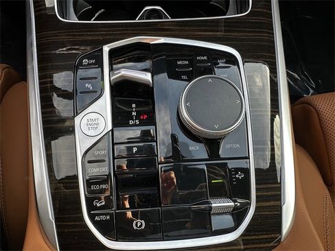 Used 2024 BMW X7 xDrive40i image 26