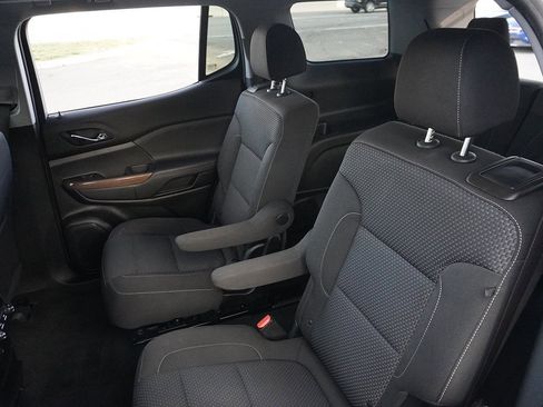 Used 2020 GMC Acadia SLE image 33