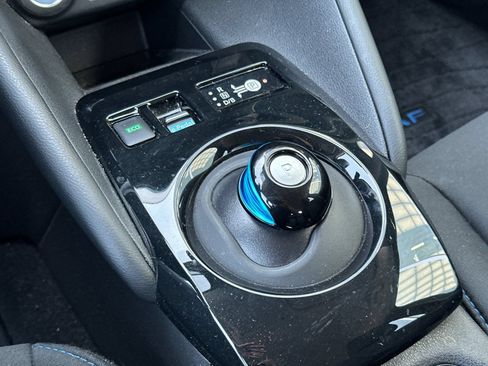 Used 2025 Nissan Leaf SV Plus FWD image 19