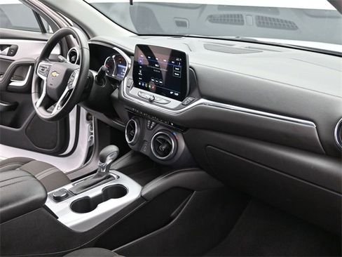 Used 2023 Chevrolet Blazer LT image 35
