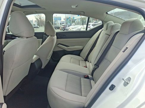 Used 2025 Nissan Altima 2.5 SV w/ SV Special Edition Package image 11