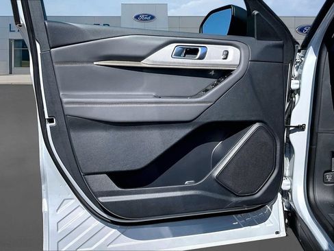 New 2026 Ford Explorer Active w/ Active Comfort Package AWD/4WD image 24