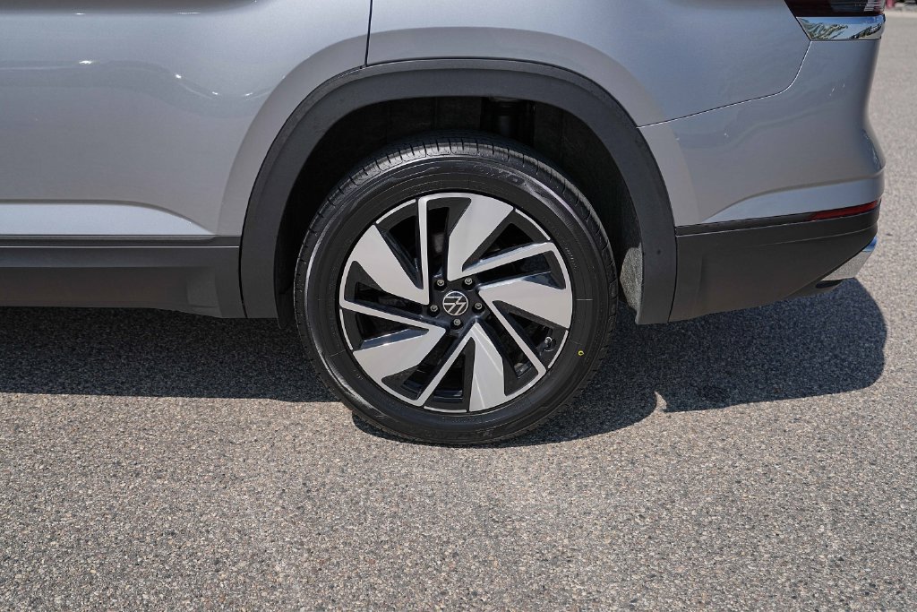 Used 2026 Volkswagen Atlas SE AWD/4WD image 14