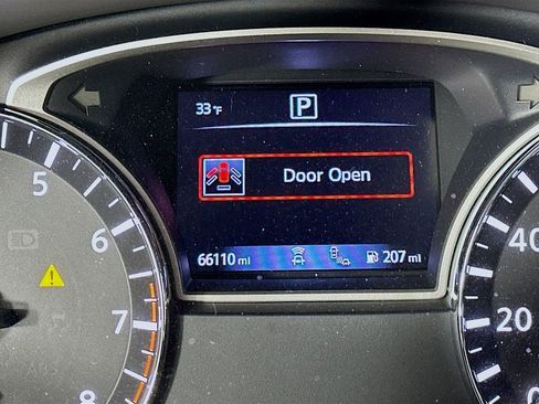 Used 2017 Nissan Altima 2.5 SV image 18