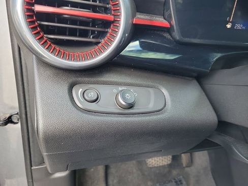 Used 2025 Chevrolet Trax RS w/ Driver Confidence Package image 14