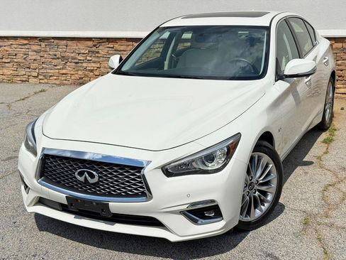 Used 2020 INFINITI Q50 Luxe w/ Essential Package (3.0T Luxe) AWD/4WD image 3