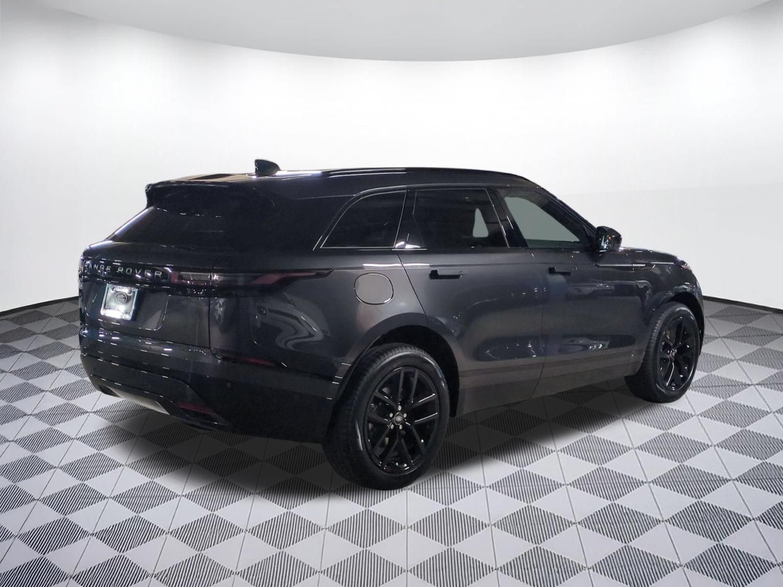 New 2026 Land Rover Range Rover Velar Dynamic SE AWD/4WD image 5