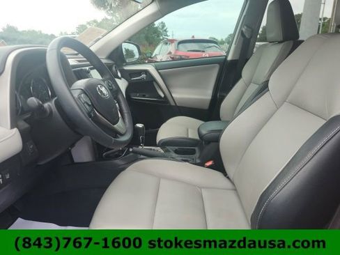 Used 2018 Toyota RAV4 Limited FWD image 16