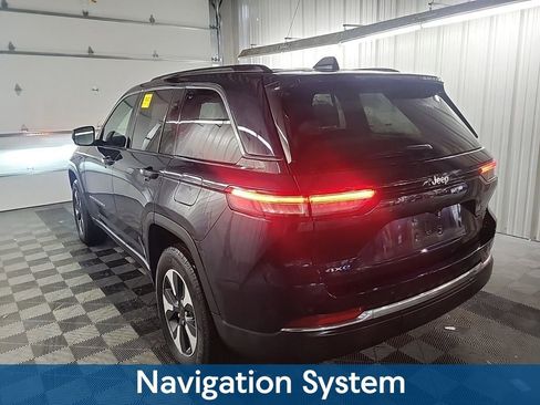 Used 2023 Jeep Grand Cherokee 4WD 4xe image 3