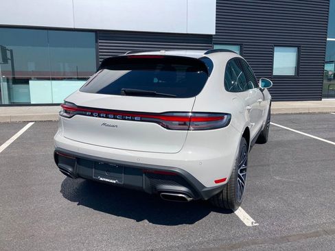 Used 2025 Porsche Macan image 14