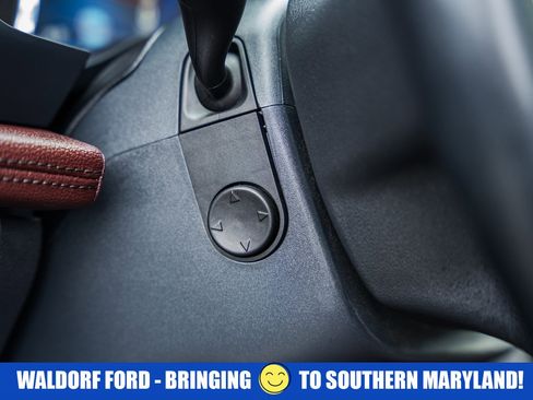 Used 2024 Ford Expedition Limited image 45