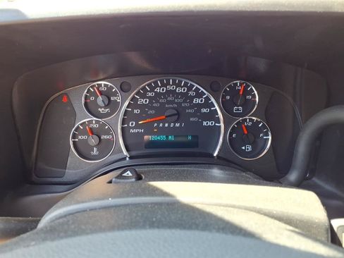 Used 2022 Chevrolet Express 2500 w/ Driver Convenience Package RWD image 22