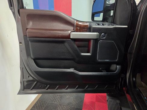 Used 2017 Ford F250 Platinum image 35