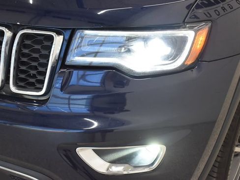 Used 2017 Jeep Grand Cherokee Limited w/ Luxury Group II AWD/4WD image 15